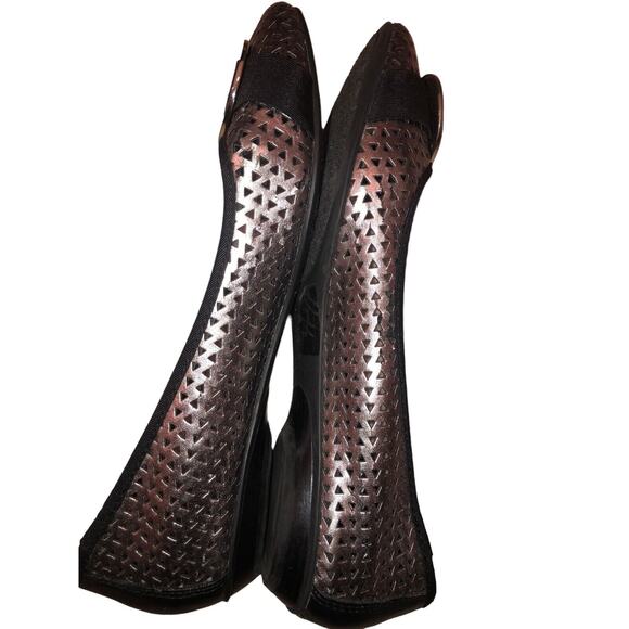 Franco Sarto Silver/Black Perforated Leather Flats Size 8.5M - Picture 10 of 11
